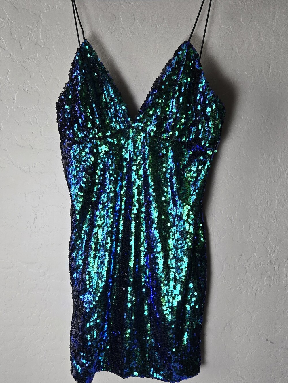 Lulu’s Light Me Up Iridescent Green Blue Sequin Bodycon Mini Dress Size L